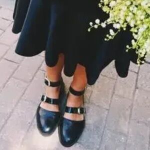 INCH2 Black Caviar Patent Italian Leather Closed Toe Sandals Sz 9 Two Buckles